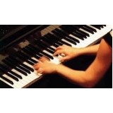 Aula de Piano Avançado